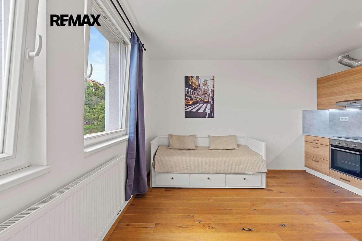 Pronájem bytu 1+kk 27 m²