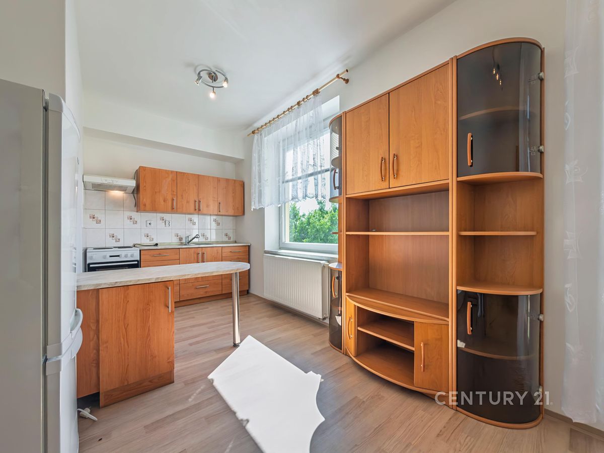 Pronájem bytu 1+kk 32 m² – fotografie 2