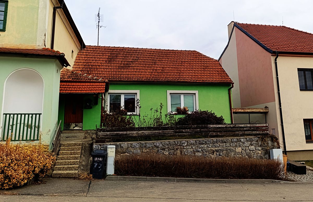 Prodej rodinného domu 80 m², pozemek 454 m² – fotografie 3