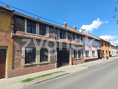 Prodej  rodinného domu 300 m², pozemek 2 567 m²