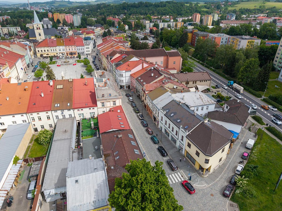 Prodej vily 300 m², pozemek 120 m² – fotografie 2