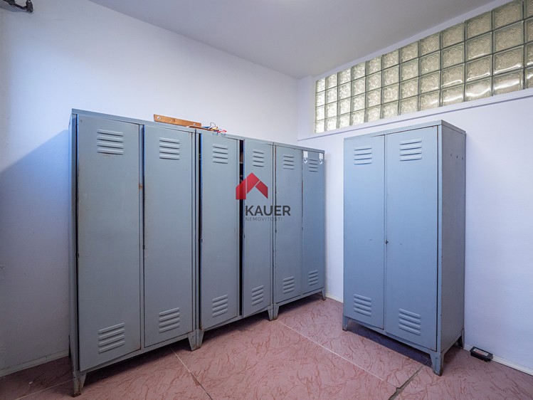 Комерційне приміщення на продаж, 654 м² (27 з 63)