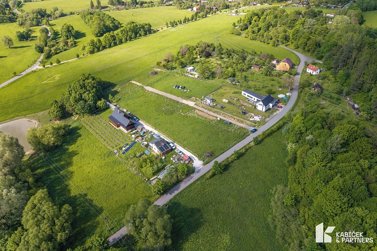 Prodej stavebního pozemku 472 m² – fotografie 2