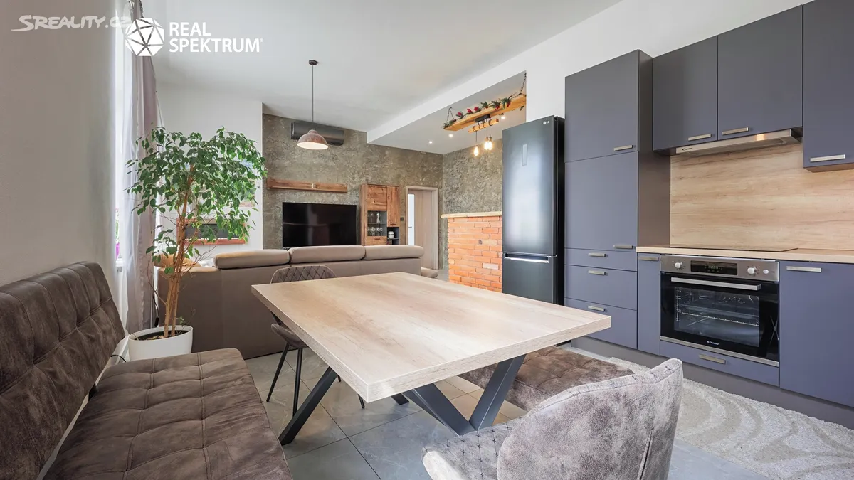 Prodej bytu 2+kk 81 m², Padochovská
