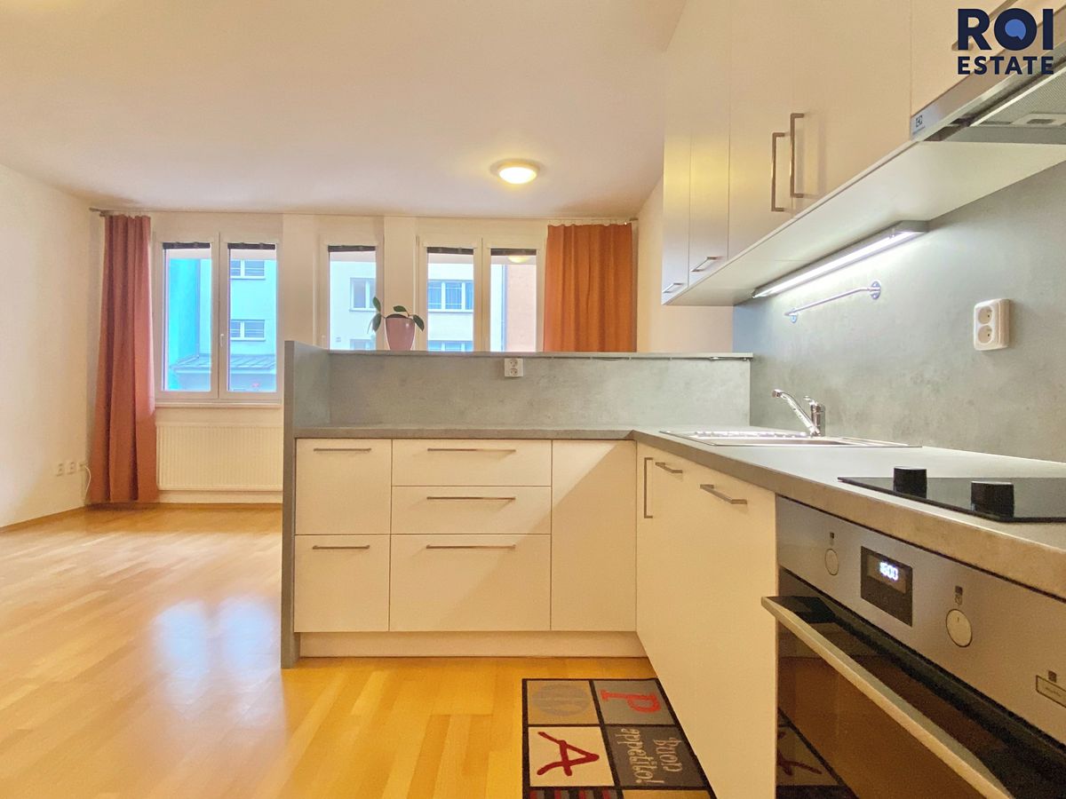 Pronájem bytu 1+kk 37 m²