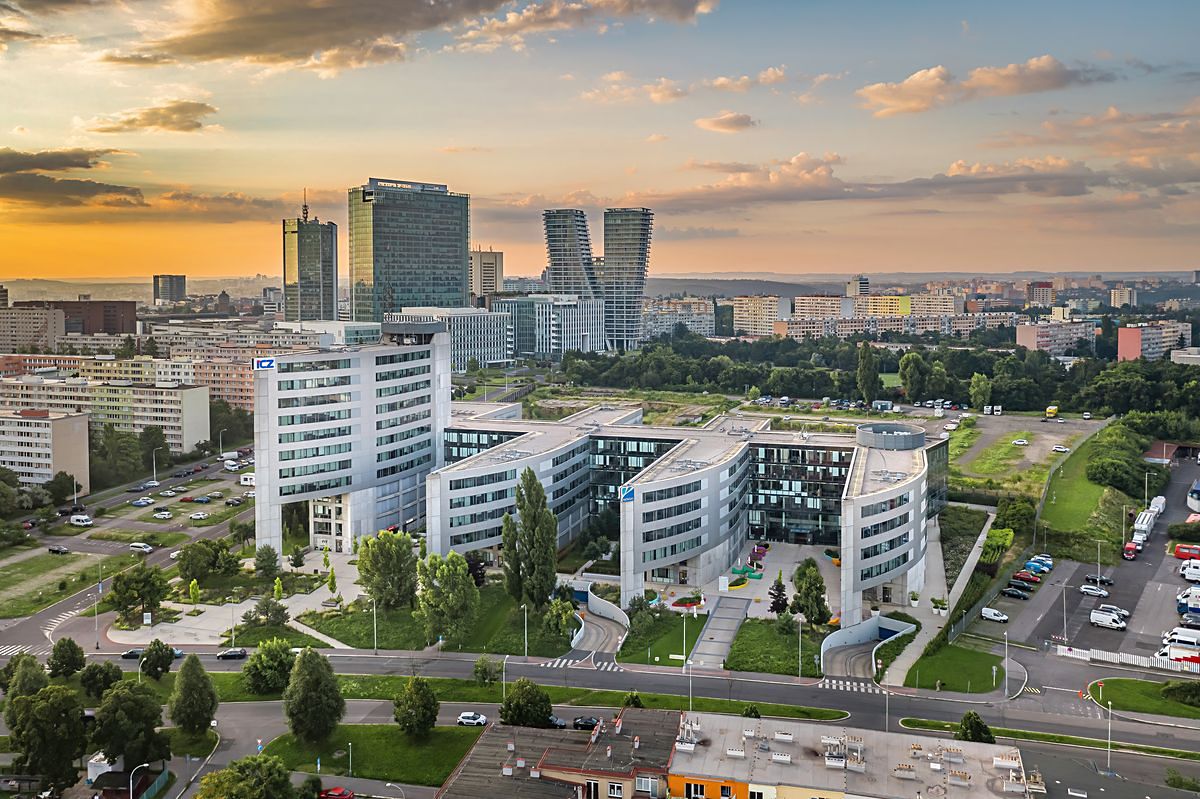Pronájem kanceláře 795 m²