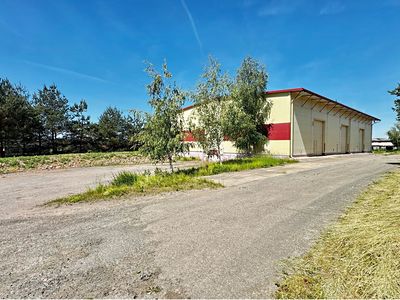 Prodej výrobní haly, prostoru 983 m²