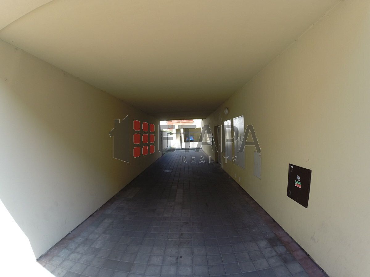 Pronájem garážového stání 15 m² – fotografie 2
