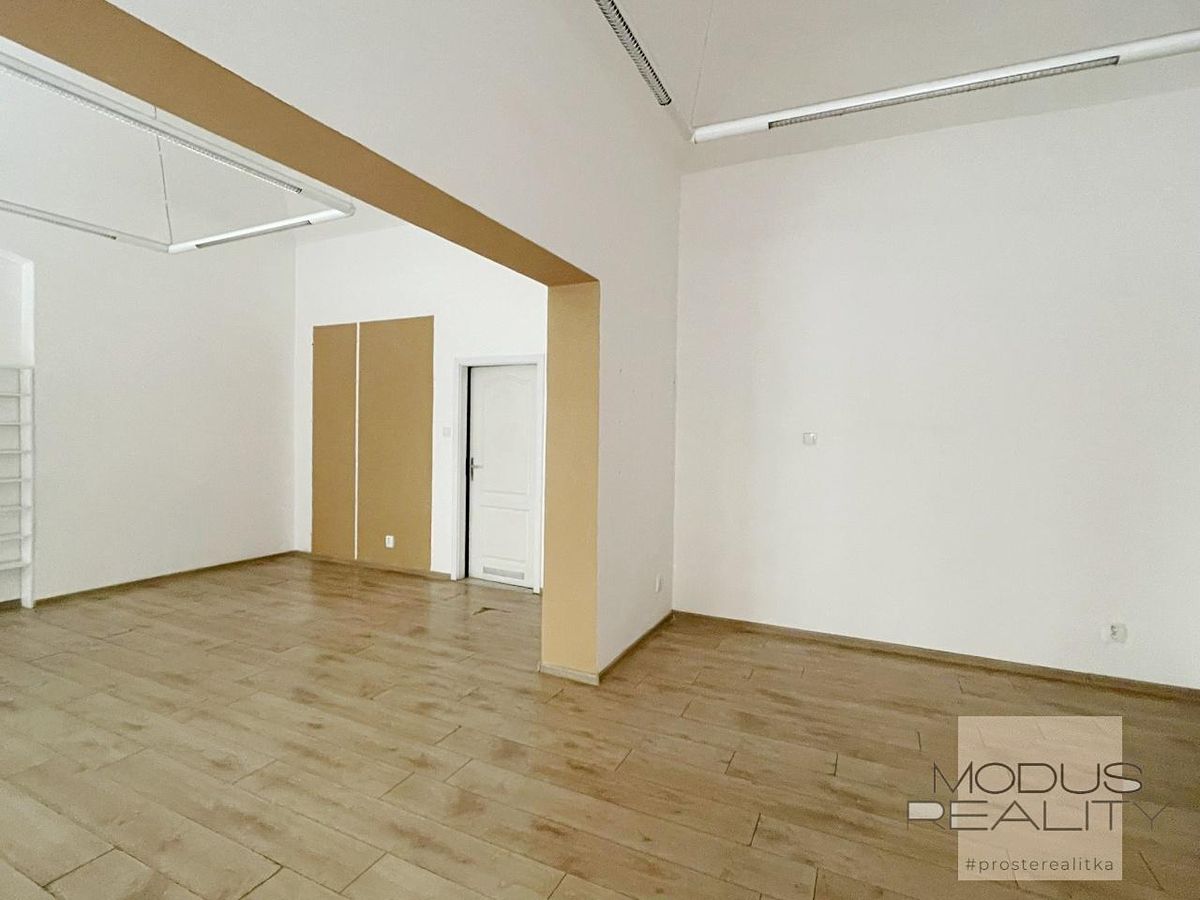 Pronájem kanceláře 40 m² – fotografie 4