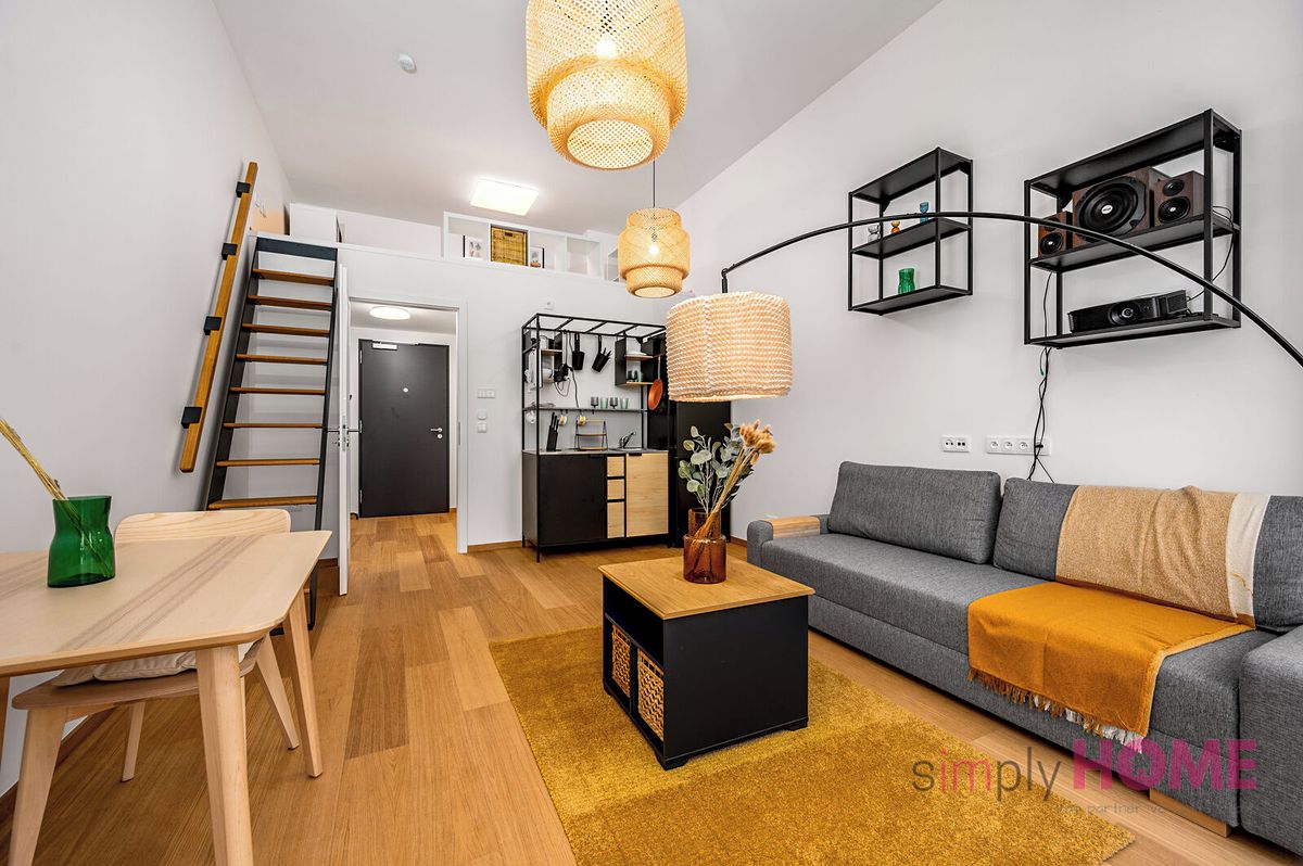 Pronájem bytu 1+kk 37 m² (Loft)
