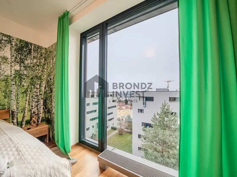 Pronájem bytu 2+kk 75 m², Praha – náhled fotky 3