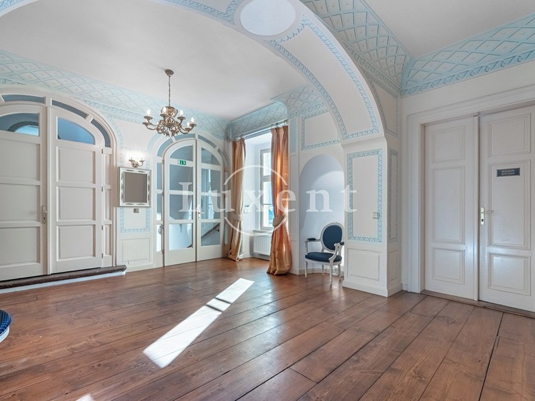 Будинок на продаж, 1 585 м² (5 з 36)