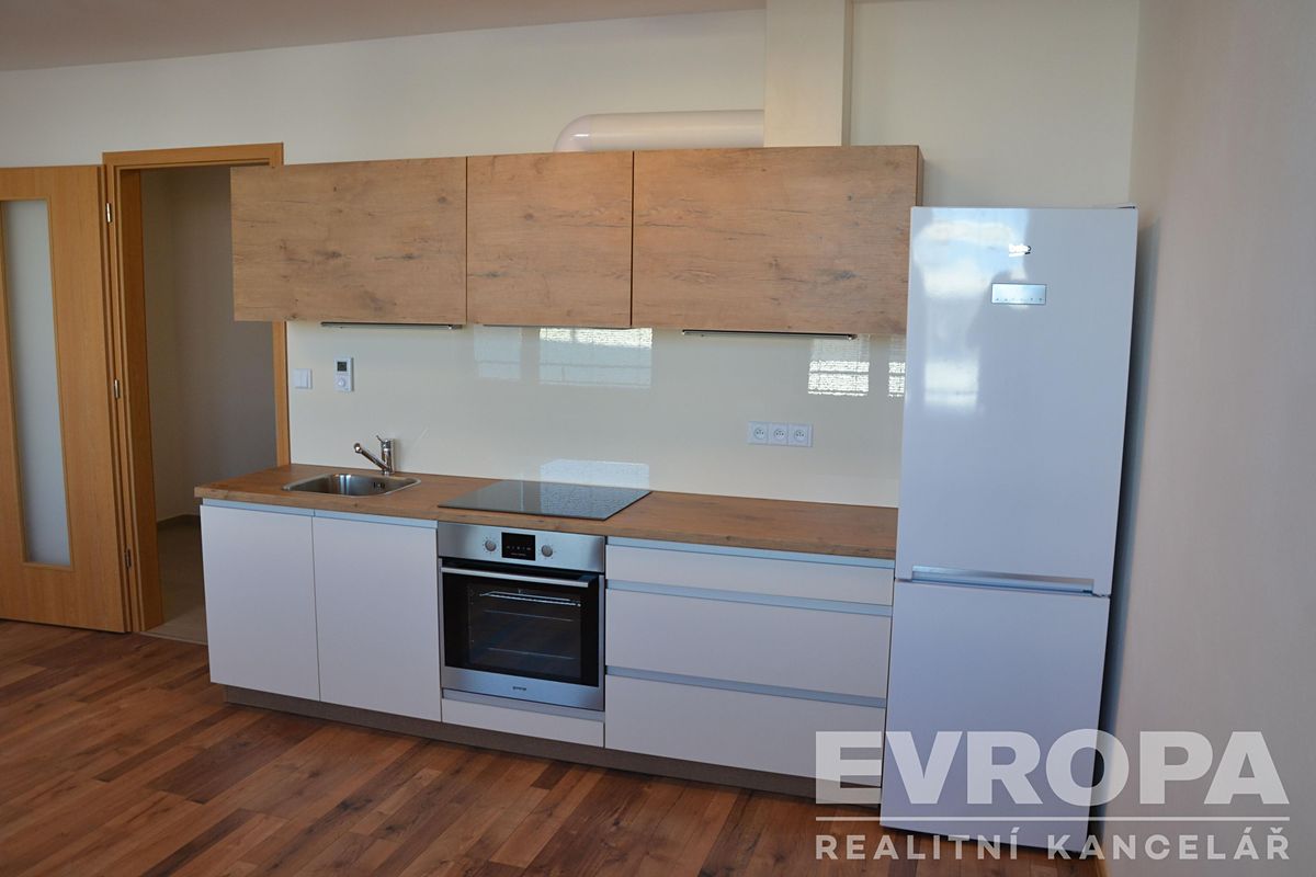 Pronájem bytu 1+kk 32 m²