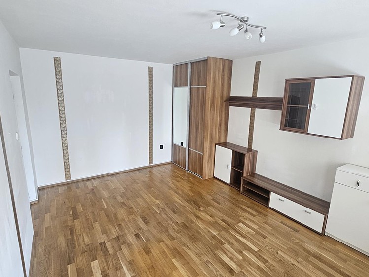 Wohnung 1+1 zum Kauf, 40 m² (9 von 20)