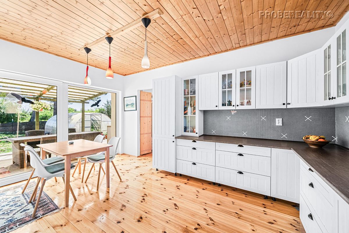 Prodej rodinného domu 96 m², pozemek 714 m² – fotografie 3