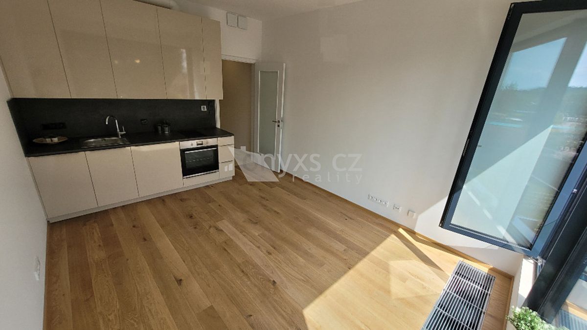 Pronájem bytu 1+kk 32 m²