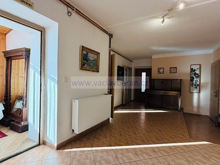 Haus zum Kauf, 378 m² (7 von 38)