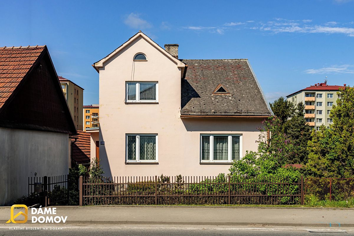 Prodej rodinného domu 170 m², pozemek 1803 m²