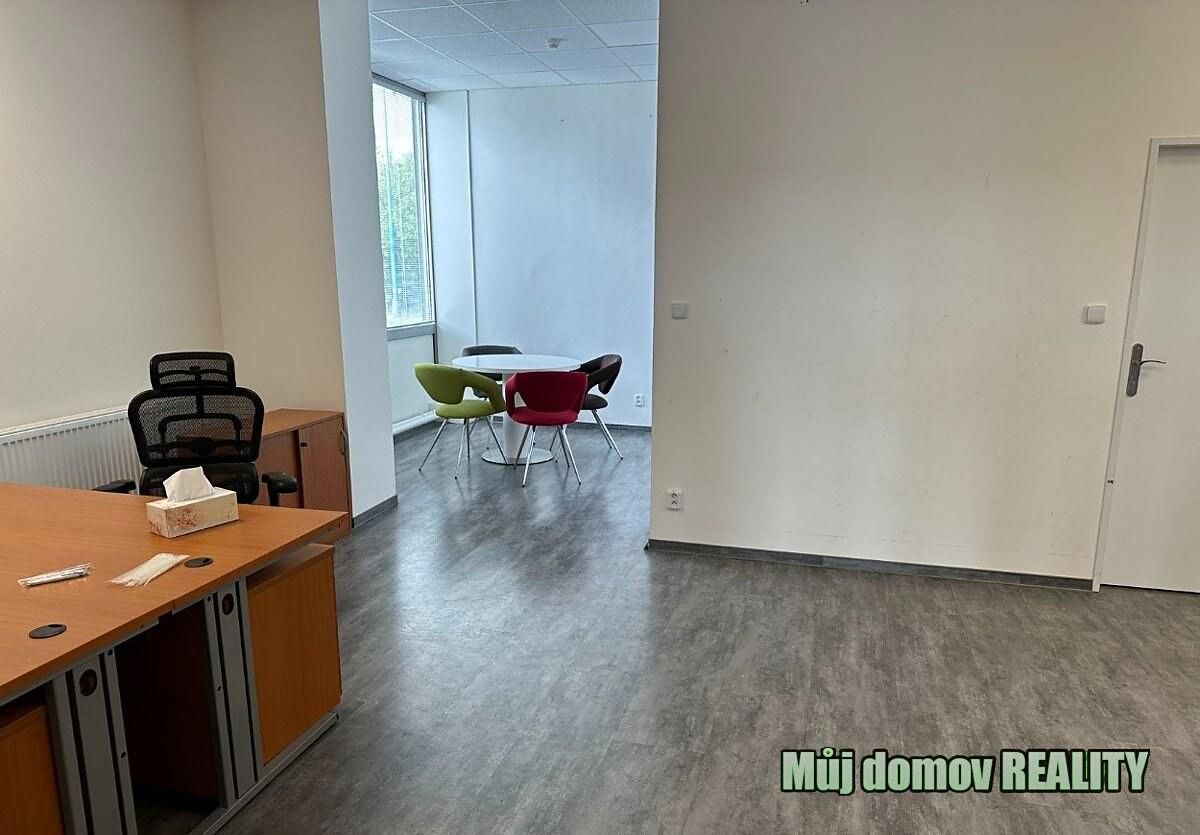 Pronájem obchodního prostoru 15 m² – fotografie 2