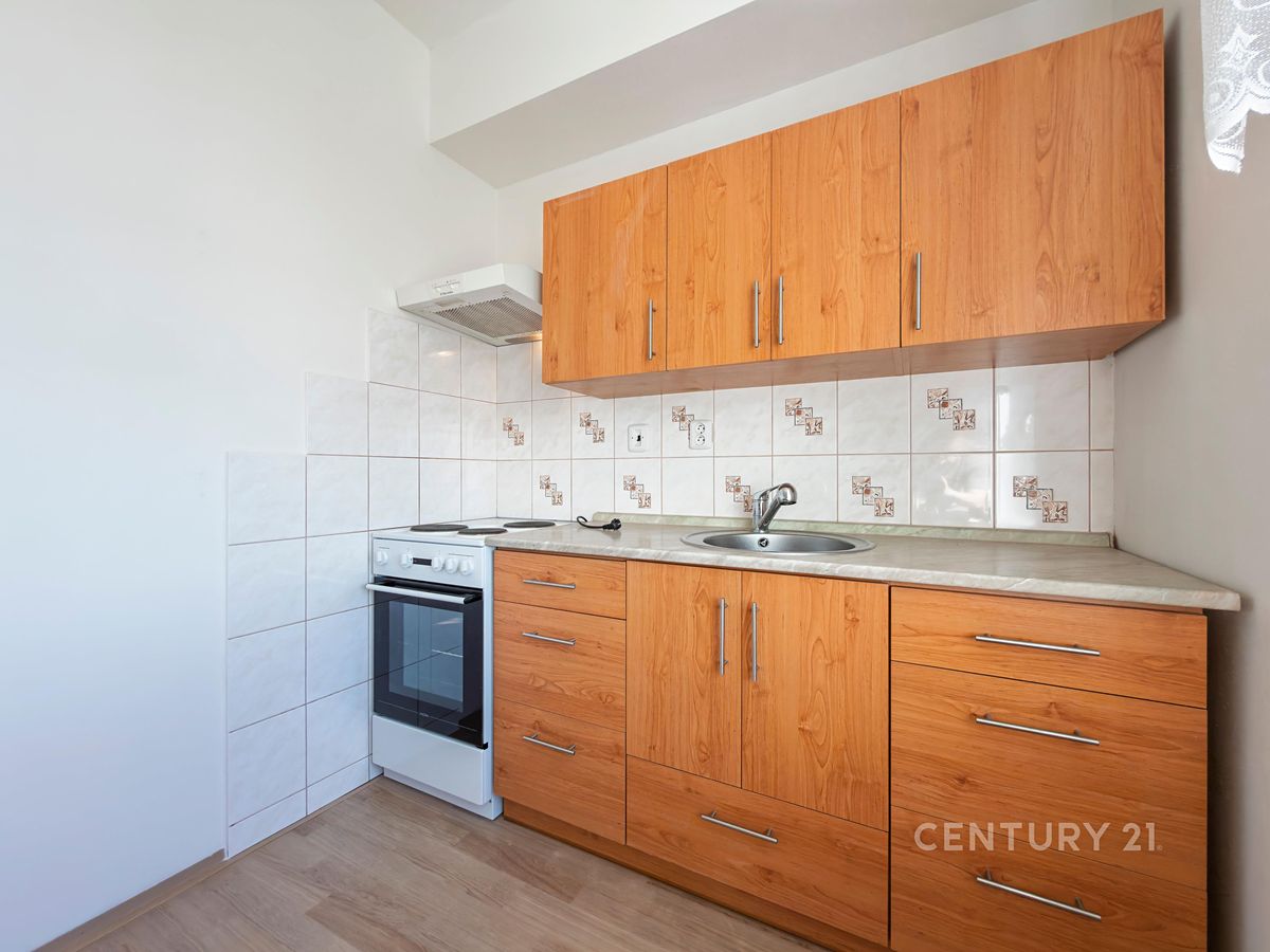 Pronájem bytu 1+kk 32 m² – fotografie 3