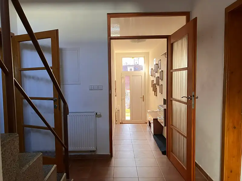 Prodej vícegeneračního domu 418 m², pozemek 1913 m², Krahulov – náhled fotky 3