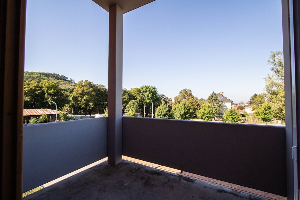 Pronájem bytu 2+kk 67 m² – fotografie 4