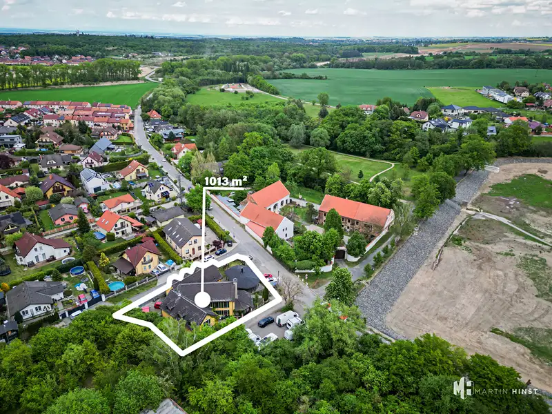 Prodej apartmánů 460 m², Květnice – náhled fotky 1