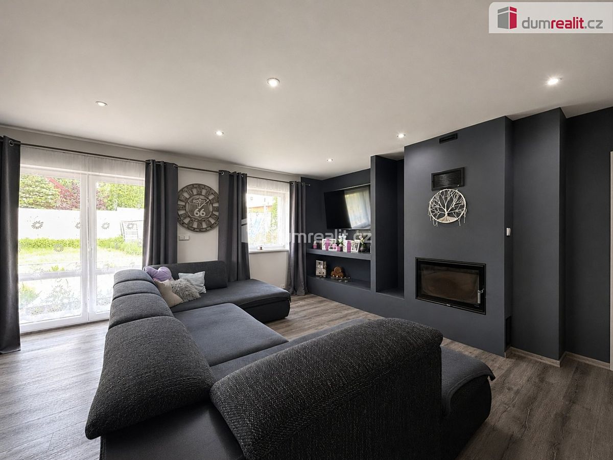 Prodej rodinného domu 135 m², pozemek 1037 m² – fotografie 5