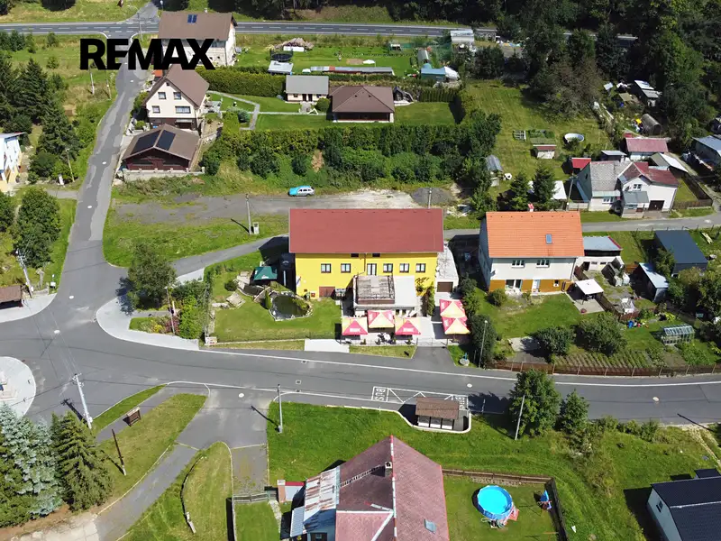 Prodej rodinného domu 510 m², pozemek 706 m², Jindřichovice – náhled fotky 1