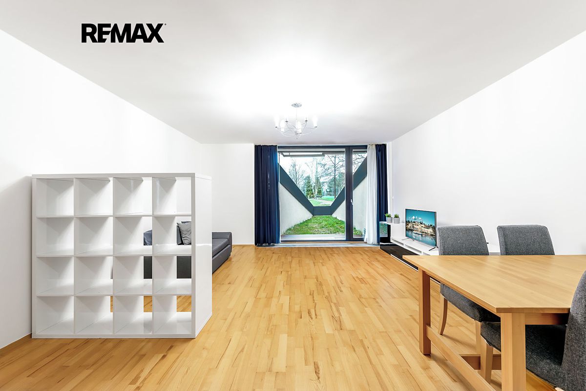 Pronájem bytu 1+kk 53 m²