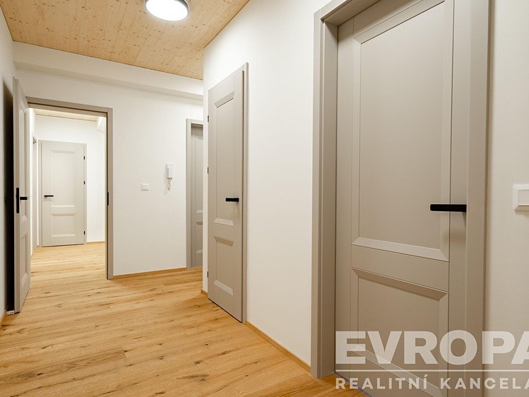 Prodej bytu 4+kk, 86 m² (13 z 25)