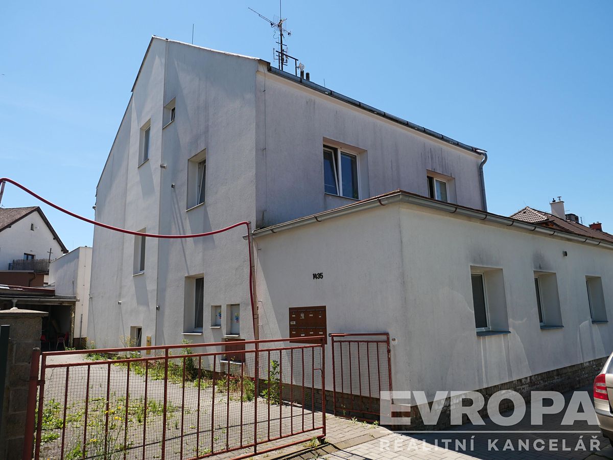 Prodej vícegeneračního domu 368 m², pozemek 608 m² – fotografie 2