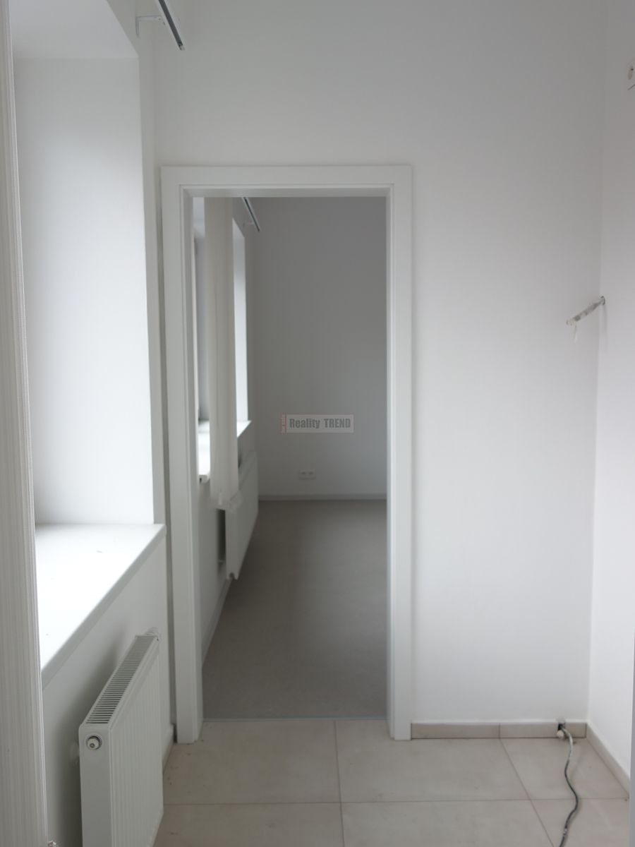 Pronájem kanceláře 60 m² – fotografie 5