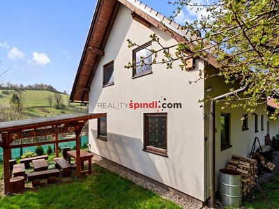 Prodej rodinného domu 188 m², pozemek 3565 m²