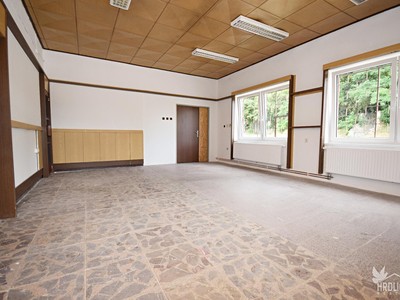 Pronájem obchodního prostoru 77 m²