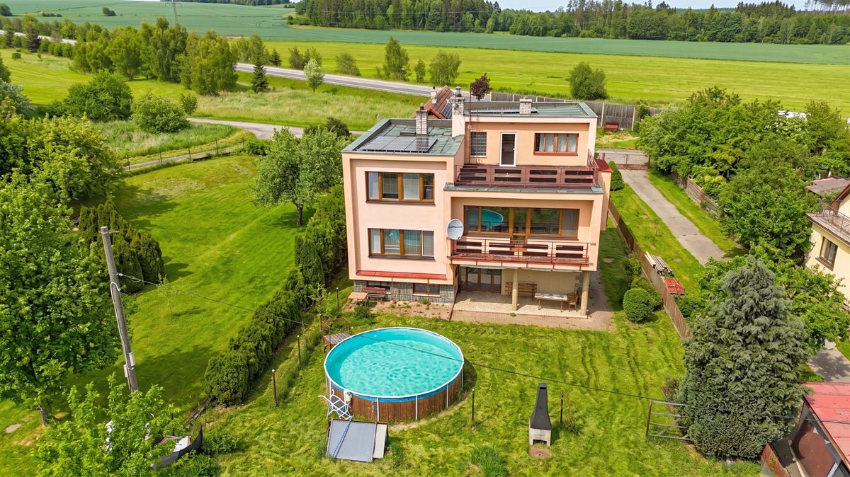 Prodej vícegeneračního domu 250 m², pozemek 1309 m² – fotografie 4