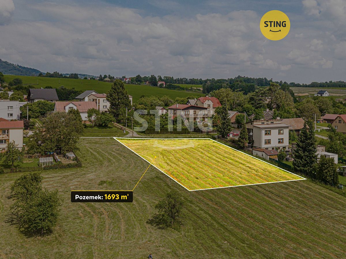 Prodej stavebního pozemku 1693 m²