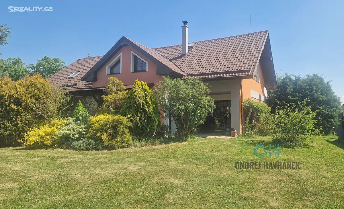 Prodej rodinného domu 330 m², pozemek 2461 m², Kojetín