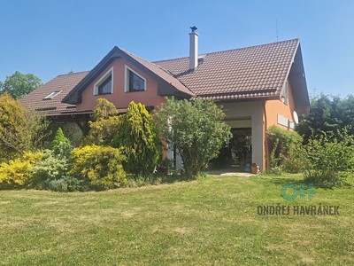 Prodej  rodinného domu 330 m², pozemek 2 461 m²