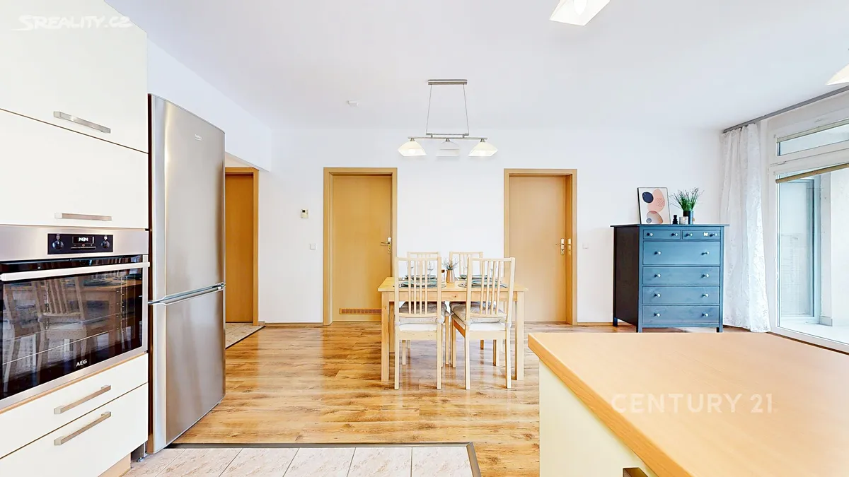 Pronájem bytu 3+kk 74 m² - Widok 6