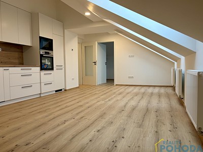 Pronájem bytu 3+kk 109 m²