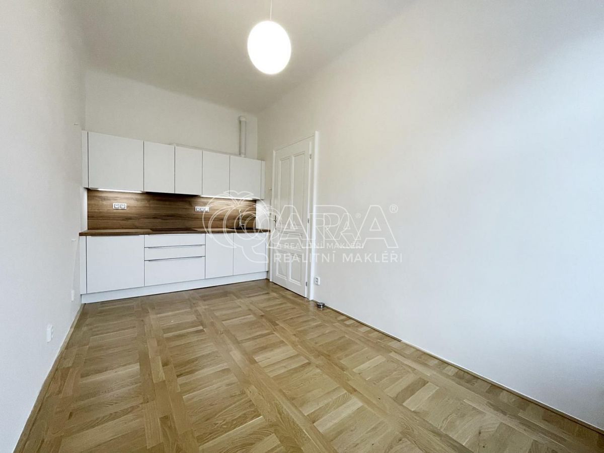 Pronájem bytu 2+kk 38 m²