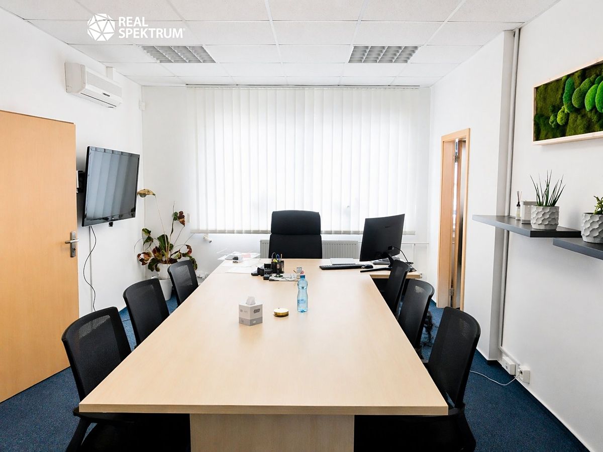 Pronájem kanceláře 118 m² – fotografie 2