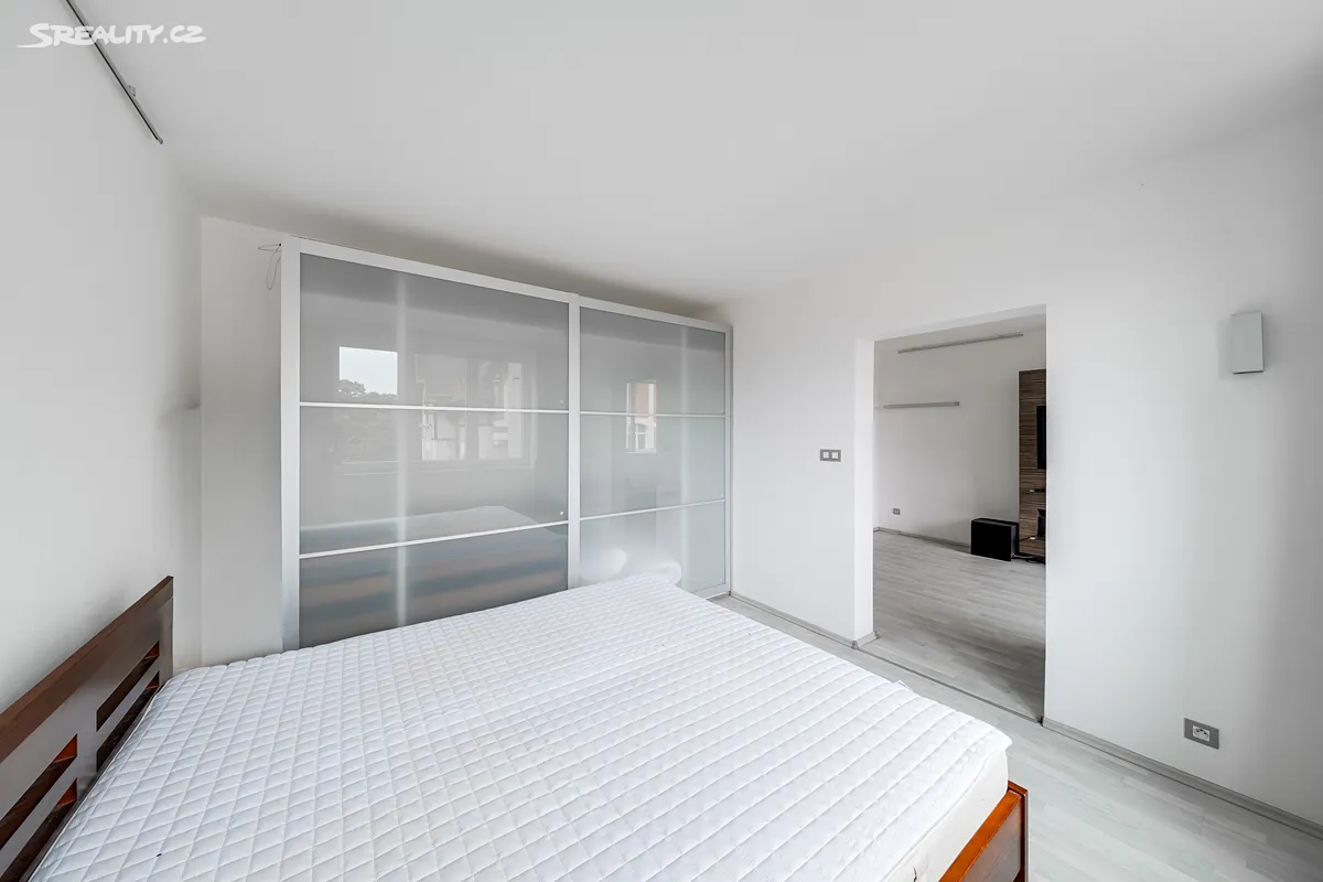 Pronájem bytu 3+1 70 m² - Widok 5