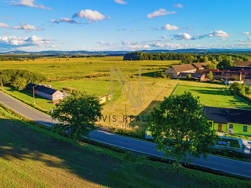 Prodej stavebního pozemku 3058 m², Puclice – náhled fotky 3