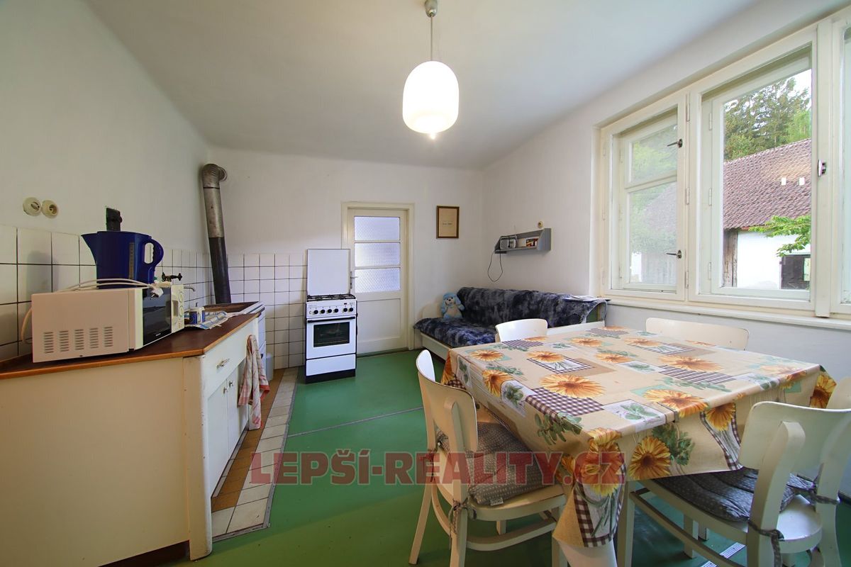 Prodej rodinného domu 180 m², pozemek 2167 m² – fotografie 3
