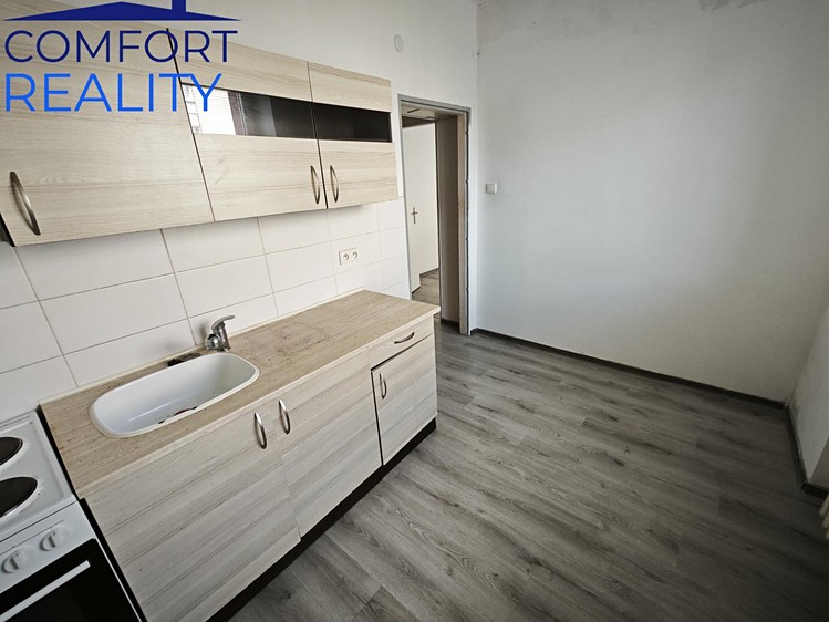Prodej komerčního prostoru, 1 667 m² (21 z 24)