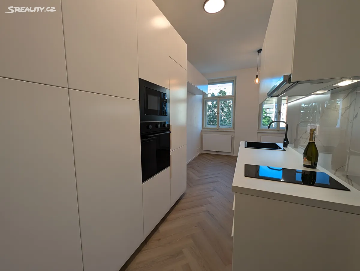 Pronájem bytu 1+kk 22 m², Praha