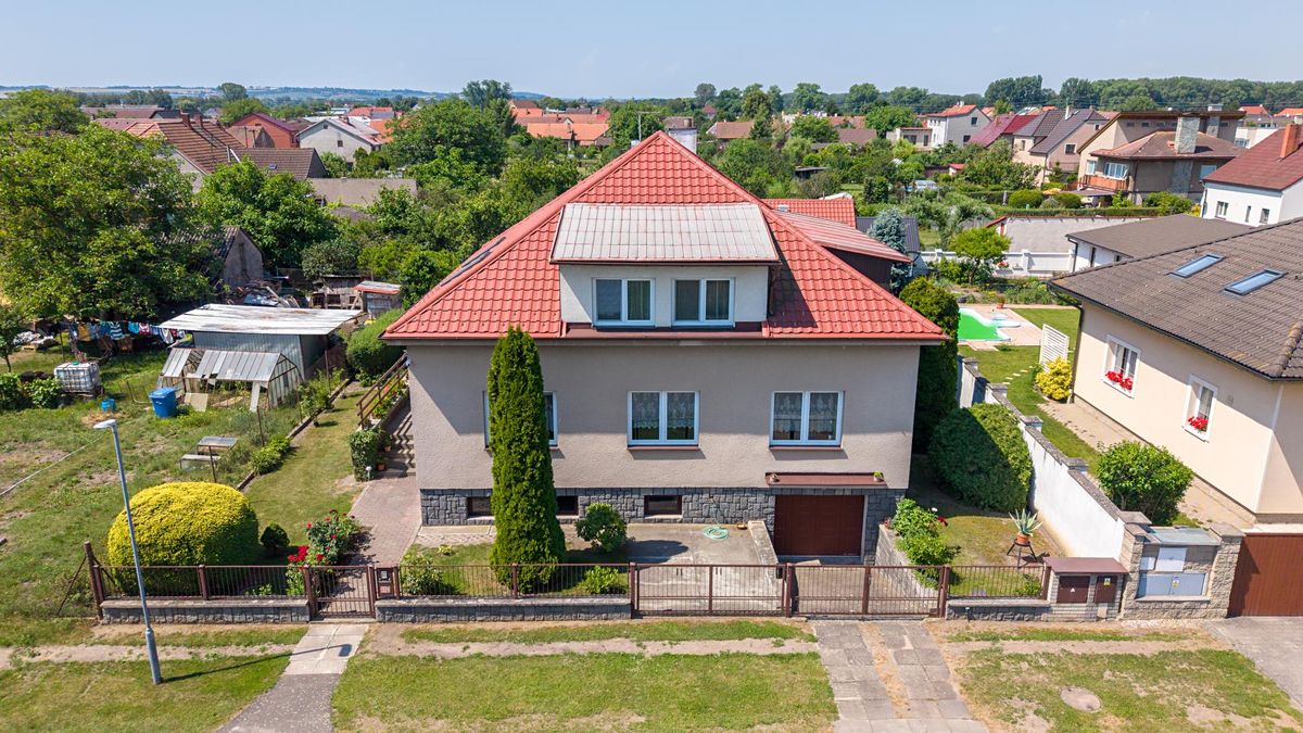 Prodej vícegeneračního domu 340 m², pozemek 883 m²