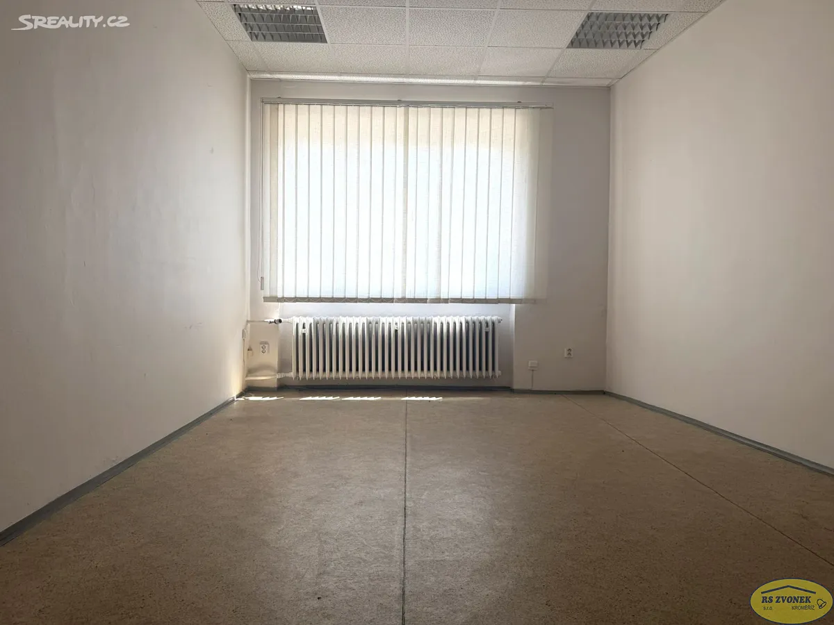 Pronájem kanceláře 17 m² – pohled 3